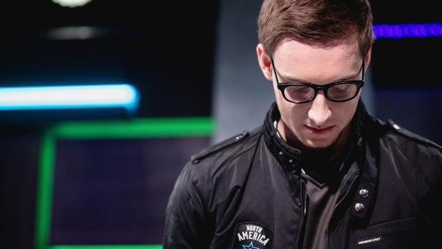 比尔森lol(从选手到教练北美第一英雄联盟中单比尔森的故事) - 颂酒