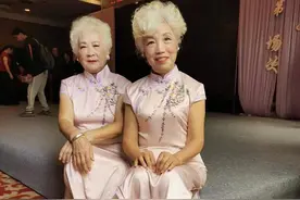 长沙七旬白发奶奶成旗袍走秀模特，曾和名模瞿颖的妈妈同台走秀图片