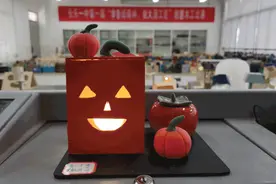 高中生变身“鲁班”？这所学校的木工课太吸引人了图片