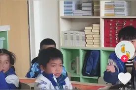 专访｜“领出奥斯卡感觉”的领奖状男孩走红，是个小学霸，妈妈：更看重学习态度图片