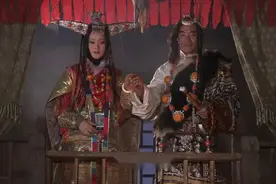 尘埃落定：汉族女人被卖到藏族，怎料被藏族首领看上，走上巅峰视频封面