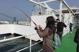 海钓圣地，咬勾的都是大家伙！还有绝美海景、日光浴图片