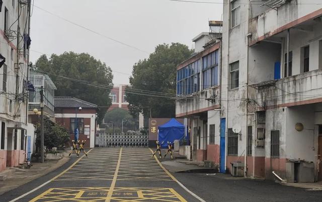 嘿，你是几几年的？