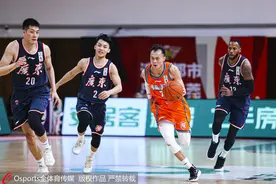 周鹏22分迎生涯里程碑 广东137比122胜福建豪取7连胜图片