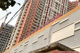 痛心！南宁高坡岭人才公寓一家三口不幸坠楼身亡图片