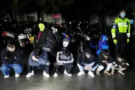 肇庆怀集警方统一清查行动抓获违法犯罪嫌疑人37名图片
