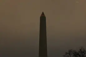 一片黑暗！华盛顿纪念碑莫名熄灯 引发网友热议图片