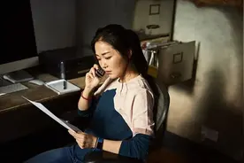 95后女孩成为网贷“催收员”后图片