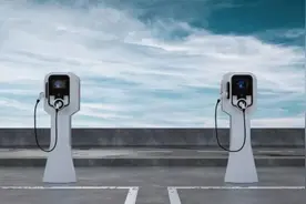 想装充电桩却不知如何接电？新能源车相关服务指南看过来→图片