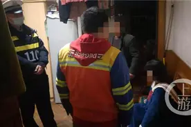 寒假在家睡懒觉被父亲打了一耳光 16岁女生报警图片