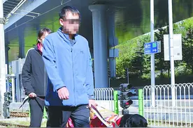 就因为一个“嘴套”，盲人有了导盲犬后世界反而变小了？图片