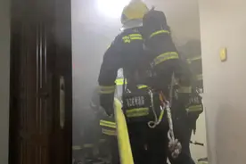 凌晨突发，杭州一高层住户起火！女子睡梦中惊醒，一个操作救了一家五口的命图片