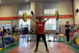 广西举重三名小将入选新一期国家举重队图片