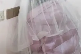 27岁兰州女孩远嫁洛阳：没有娘家人在场，独自堵门要红包，背影让人心酸图片