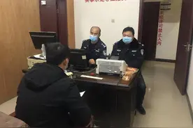 四男子开车拉鞭炮回家准备过年放 无视禁放禁售烟花爆竹规定 全部被拘留图片