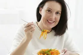 胖人和瘦人饮食习惯有什么不同？难怪你瘦不下来图片