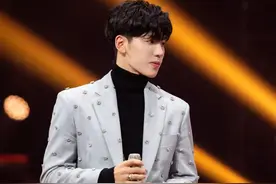 这些高领毛衣男神 你能扛住几个？图片