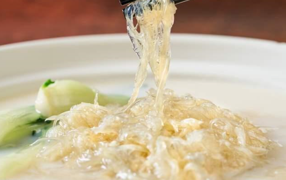 鱼翅和燕窝哪个营养高 2025年鱼翅和燕窝哪个营养高一点