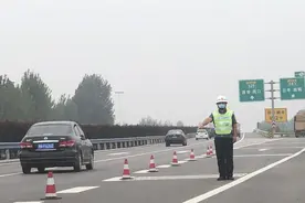 2月1日起，豫V牌照小型客车实施免费通行，郑州周边免费通行收费站增至44个图片