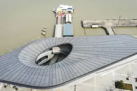 上海徐汇滨江惊现“外星建筑”！三港线“港口渡口”正式启用，网红预定→图片