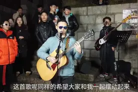 4个盲人推拿师1个外卖小哥，能碰撞出什么感人故事图片