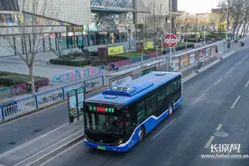 具体线路来啦！石家庄市区102条公交线路恢复运营图片