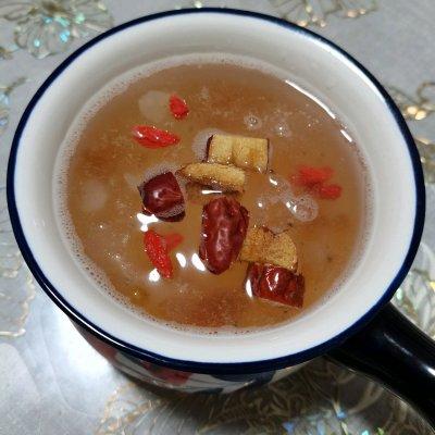 桃胶雪燕皂角花胶 2025年桃胶雪燕皂角的功效与作用禁忌