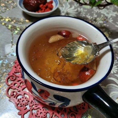 花胶桃胶皂角米雪燕 花胶桃胶皂角米雪燕炖牛奶做法