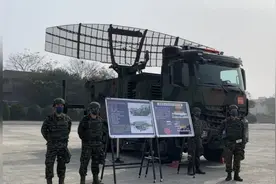 台军新型雷达吹嘘能侦测到240公里远目标 实际却是“半折”图片