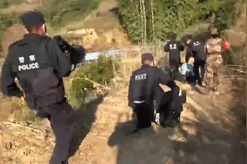 中缅边境抓获偷渡入境人员现场曝光视频封面