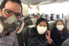 “逃离”武汉的英国人：政府骗我们说回去就安全了图片