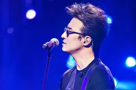 汪峰今天发新歌，终于上热搜！毛晓彤都转发了图片