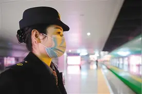 陕西女子阿静的全家福图片