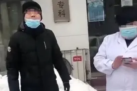 长春一商户门前停车起争执，竟有人拿刀威胁，警方称案件正在办理中图片