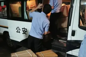 售价上千元的网红面霜，成本仅10元，而且是在公厕里灌的图片