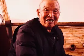 11岁学编苇席再也没放手，棘洪滩83岁老人传承老手艺图片