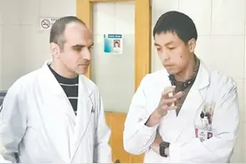叙利亚军医塔里克的抗疫故事图片