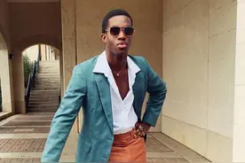 19岁小哥被Vogue评为最会穿衣博主，连沃尔玛的衣服也能穿出满满时尚感图片