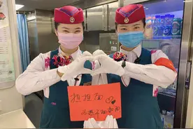 双胞胎动妹儿的13个春运 在成就他人团圆中找到人生价值｜新春走基层图片