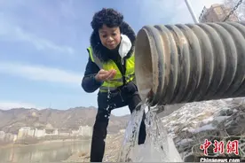 黄河水流经兰州城：居民感叹“黄”河哪去了？图片