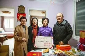 这是道德的力量在传递！今天，她收到了一份温暖的祝福……图片