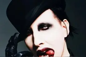 玛丽莲曼森被指控家暴性虐！鞭刑、精神控制、嗑药强奸……简直魔鬼图片