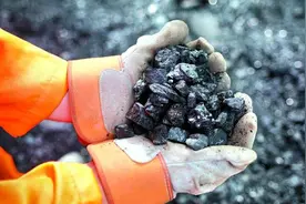 经济参考报：铁矿石价格暴涨，供需失衡加剧值得警惕图片