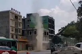 广西玉林博白惊现龙卷风，当地气象：这是尘卷风图片