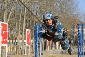 组图！直击海军陆战队训练考核现场图片