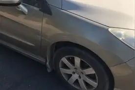 两男子斗门街头故意撞车，连撞三次后骗保险公司！谁知被全程拍下……图片