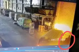 深圳女子上班时被男同事打伤，指其曾拿菜刀威胁，后者被刑拘图片