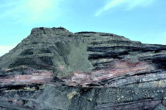 煤层自燃三百年，贺兰山生态修复“添了难”