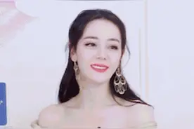 迪丽热巴称自拍拿不出手 网友：美女你醒醒好嘛图片