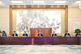 杨洁篪在同美中关系全国委员会举行视频对话时的讲话图片